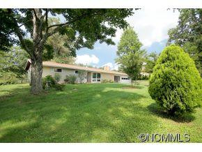 104 E Glenwood Lane
