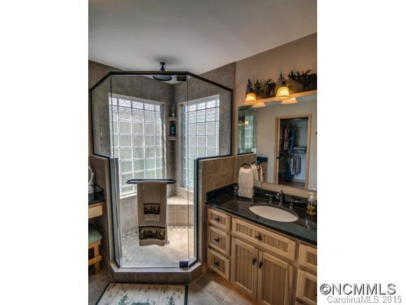 227 Picnic Point - Photo 17