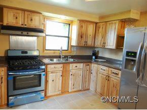 135 Pine Street - Photo 2