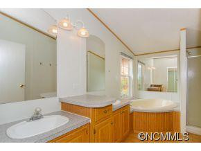 106 Mos Way - Photo 12