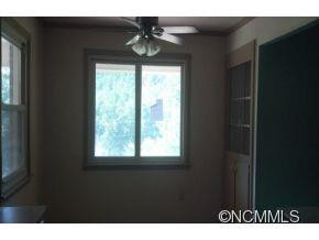 290 Swofford Road - Photo 3