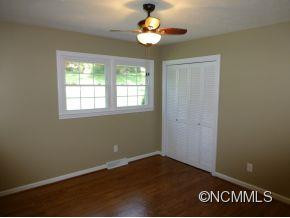 203 DIXON DRIVE - Photo 9
