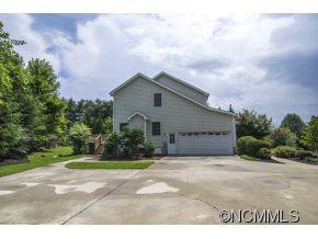 406 Oak Tree Lane - Photo 2
