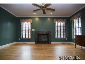 406 Oak Tree Lane - Photo 3