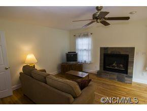 406 Oak Tree Lane - Photo 6
