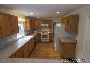 406 Oak Tree Lane - Photo 8