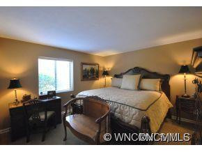 305 Grady Avenue - Photo 8