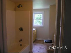 1340 Alexander Road - Photo 10