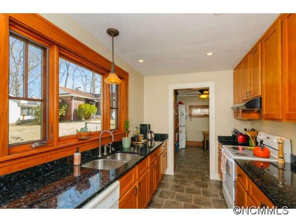 191 Oak Terrace - Photo 12