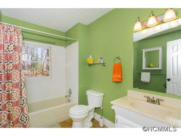 191 Oak Terrace - Photo 18