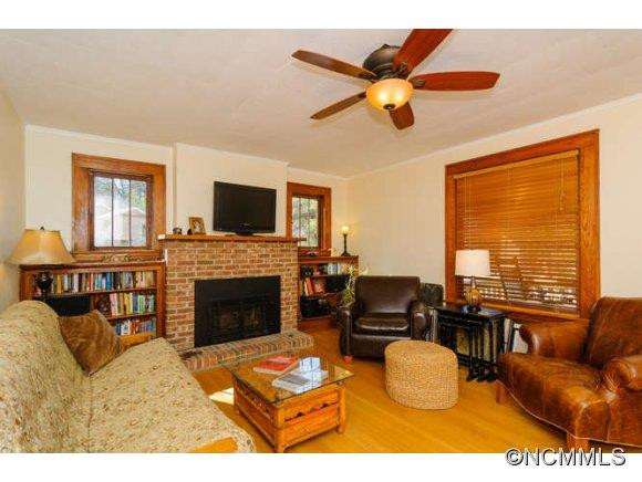 191 Oak Terrace - Photo 4