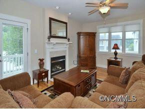 1 OLDE COTTAGE LN - Photo 4