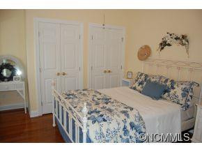 606 Carriage Commons Drive - Photo 13