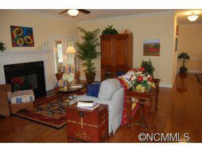 606 Carriage Commons Drive - Photo 4