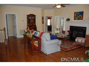 606 Carriage Commons Drive - Photo 5