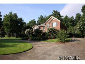 212 Fairforest Drive - Photo 2