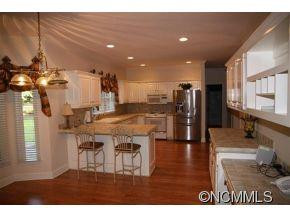 212 Fairforest Drive - Photo 8