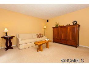 22 Lancelot Lane - Photo 2