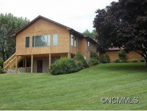 35 AMBER DRIVE - Photo 2