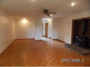 35 AMBER DRIVE - Photo 3