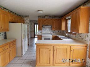 35 AMBER DRIVE - Photo 5