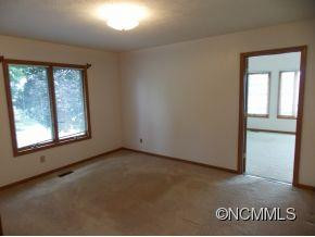 35 AMBER DRIVE - Photo 8