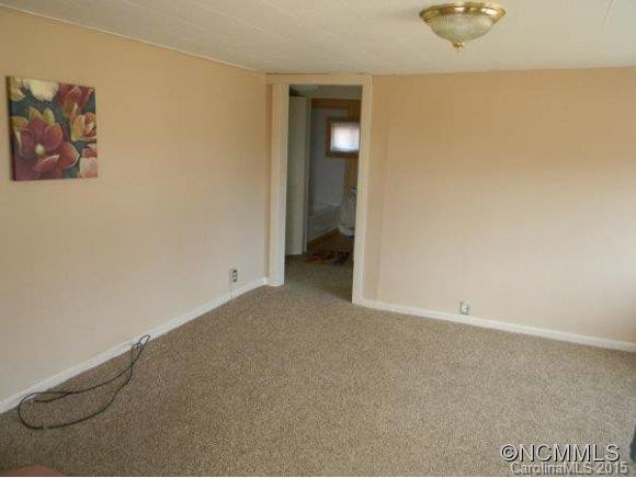 165 RAY STREET - Photo 2