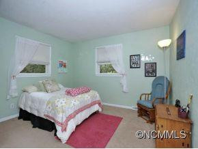 442 HILLCREST CIRCLE - Photo 5