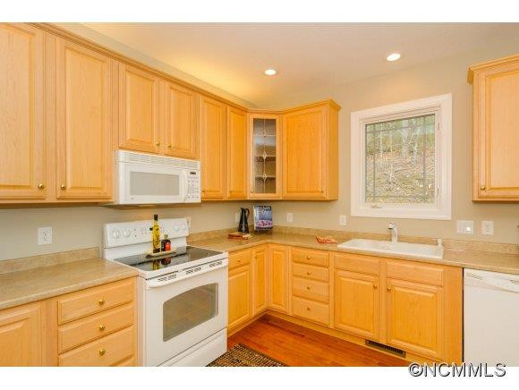 682 Salisbury Road - Photo 8