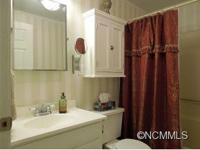 130 S Hillside Street - Photo 12