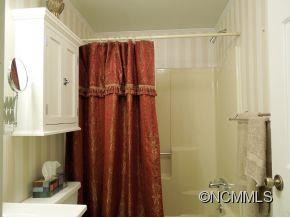 130 S Hillside Street - Photo 13