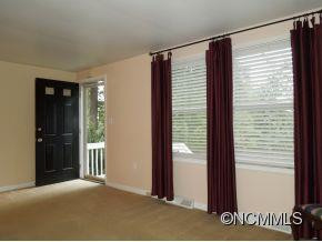 130 S Hillside Street - Photo 3