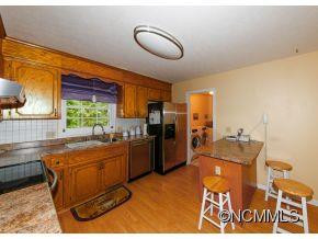 28 Justin Drive - Photo 12