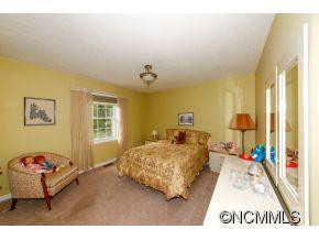 28 Justin Drive - Photo 16