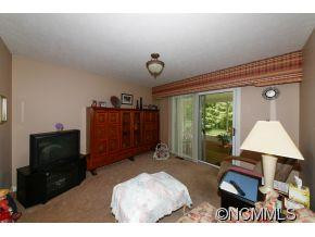 28 Justin Drive - Photo 9