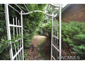1492 Orleans Ave. - Photo 16