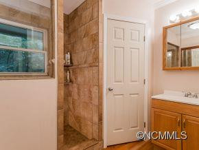 470 Lakey Gap Rd - Photo 11