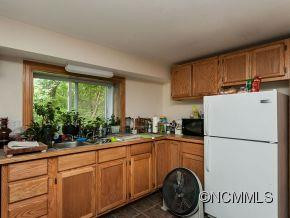 470 Lakey Gap Rd - Photo 20