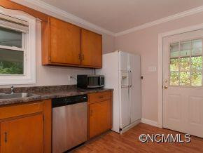 470 Lakey Gap Rd - Photo 9