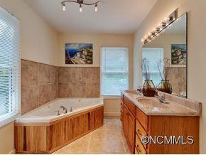 31 SKIPPING STONE WAY - Photo 14