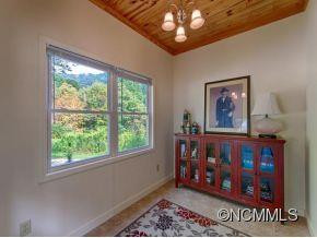 31 SKIPPING STONE WAY - Photo 4