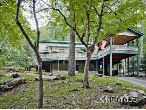 354 SUMMIT DRIVE - Photo 2
