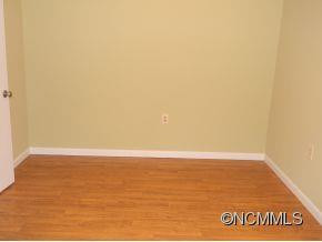 354 SUMMIT DRIVE - Photo 10