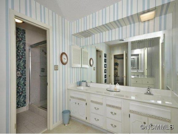 466 Crowfields Drive - Photo 12
