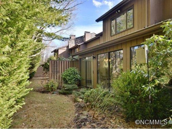 466 Crowfields Drive - Photo 16