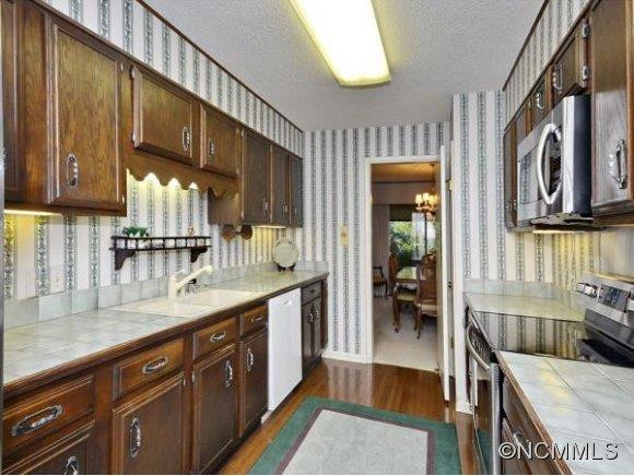 466 Crowfields Drive - Photo 7