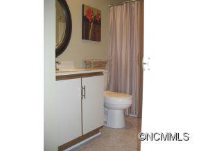 110 Haywood Road #8D - Photo 8