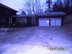416 Spring Meadow Drive - Photo 2