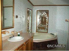 9 LENA LANE - Photo 7