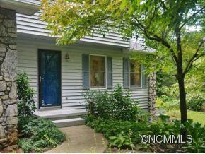 1 SOUTH OAKS CIRCLE - Photo 2
